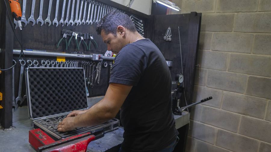 Reparo de injetor em detalhe